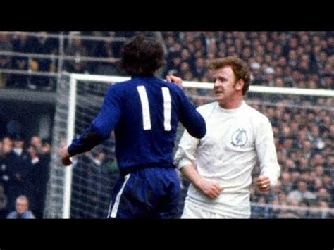 leeds chelsea rivalry|The most BRUTAL match in English Football History .
